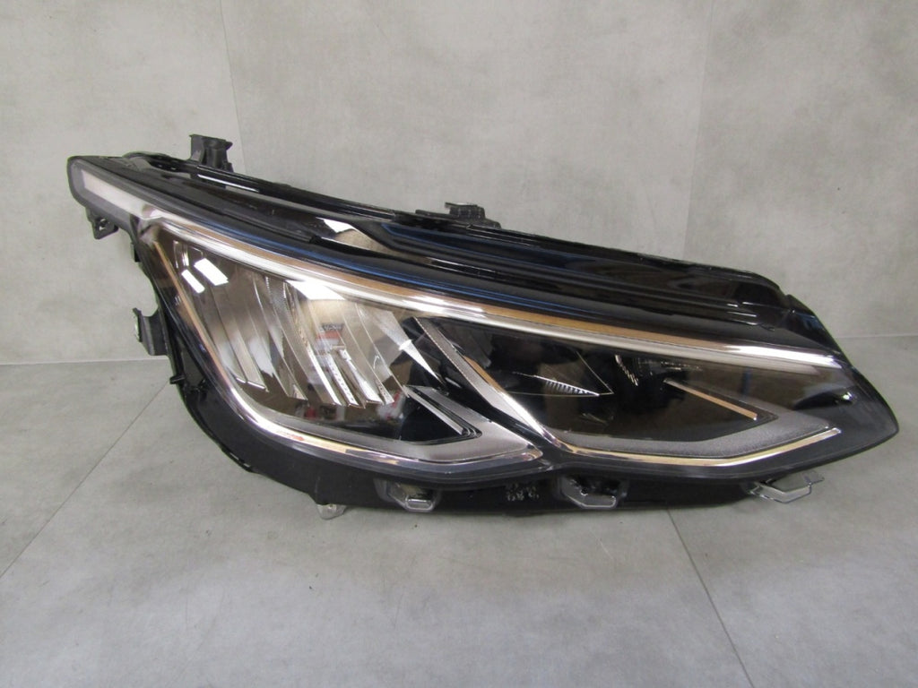 Prednji far VOLKSWAGEN VW GOLF 8 VIII LED 19-24 RH desni 5H1941006C