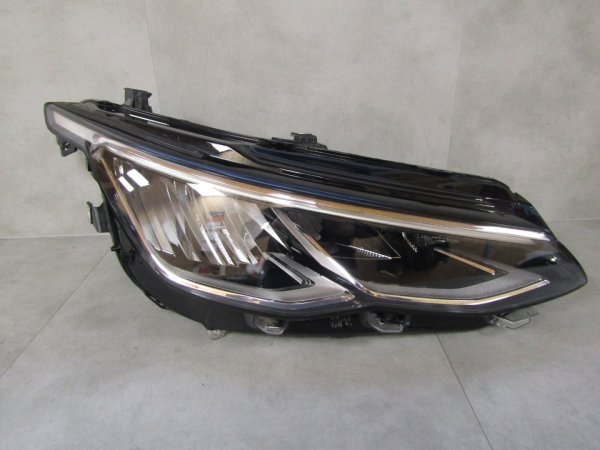 Prednji far VOLKSWAGEN VW GOLF 8 VIII LED 19-24 RH desni 5H1941006C