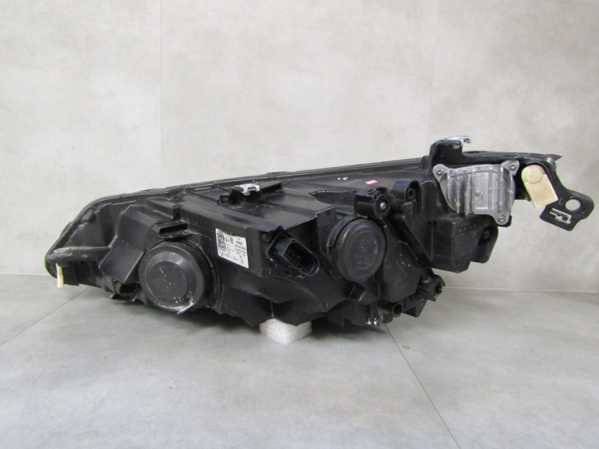 Prednji far VOLKSWAGEN VW GOLF 8 VIII LED 19-24 RH desni 5H1941006C