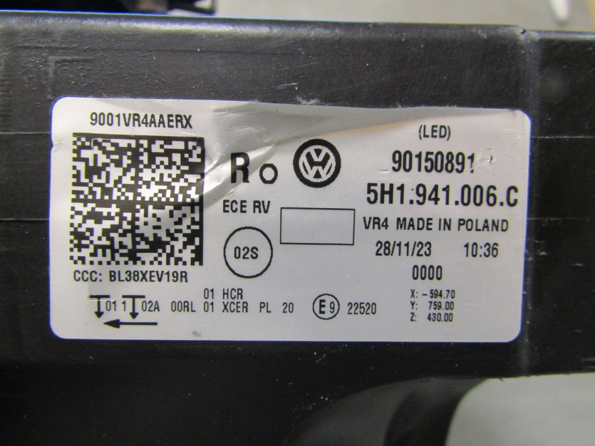 Prednji far VOLKSWAGEN VW GOLF 8 VIII LED 19-24 RH desni 5H1941006C
