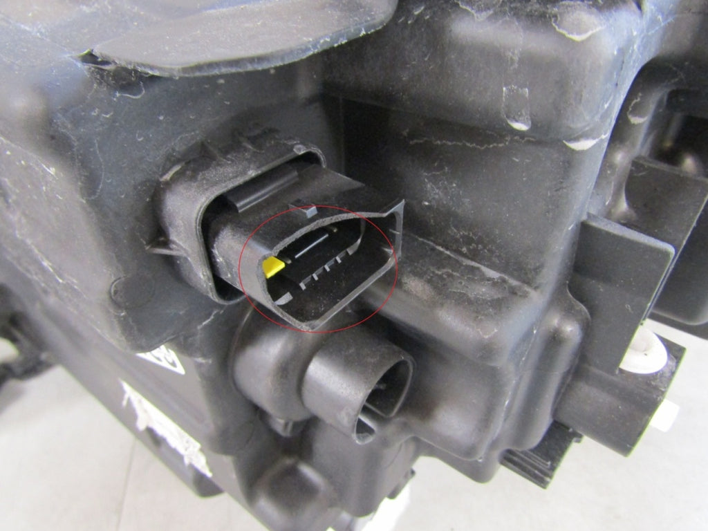 Prednji far OPEL FRONTERA LED 24- RH desni 9850142480