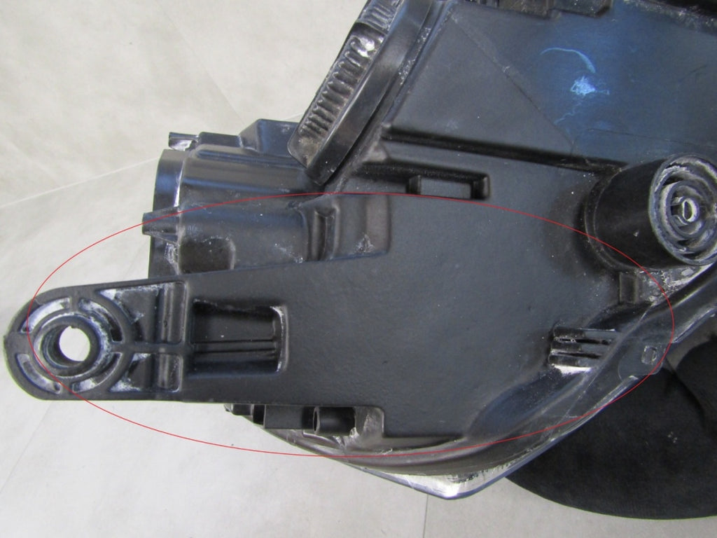 Prednji far SKODA RAPID xenon 12-16 LH lijevi 5JB941015A