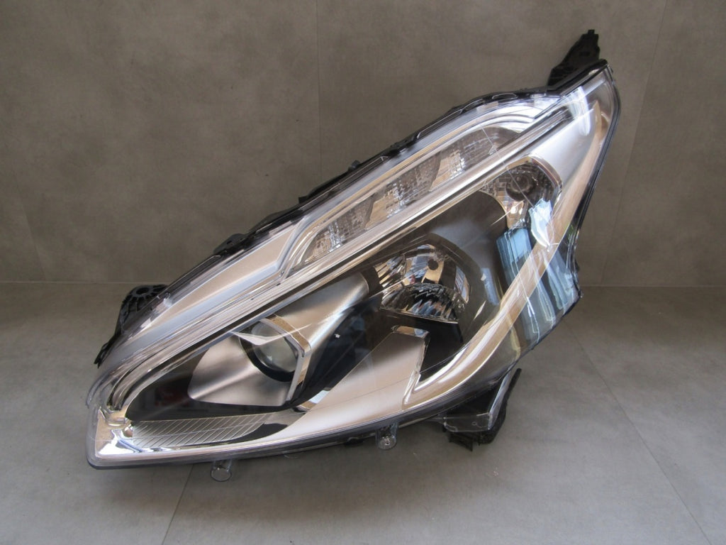 Prednji far PEUGEOT 208 I LIFT halogen sa sočivom + LED 15-19 LH lijevi 981080578