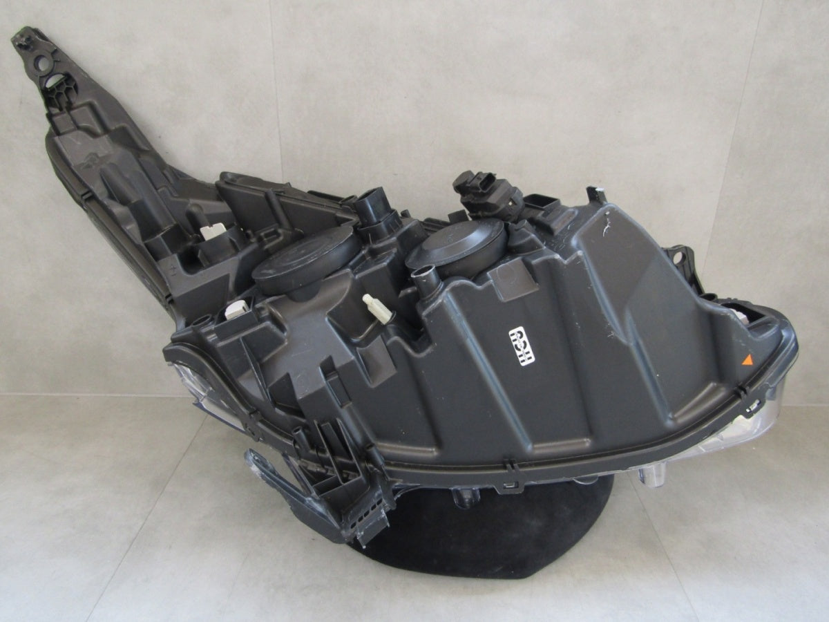 Prednji far PEUGEOT 208 I LIFT halogen sa sočivom + LED 15-19 LH lijevi 981080578