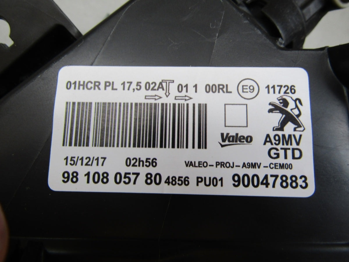 Prednji far PEUGEOT 208 I LIFT halogen sa sočivom + LED 15-19 LH lijevi 981080578