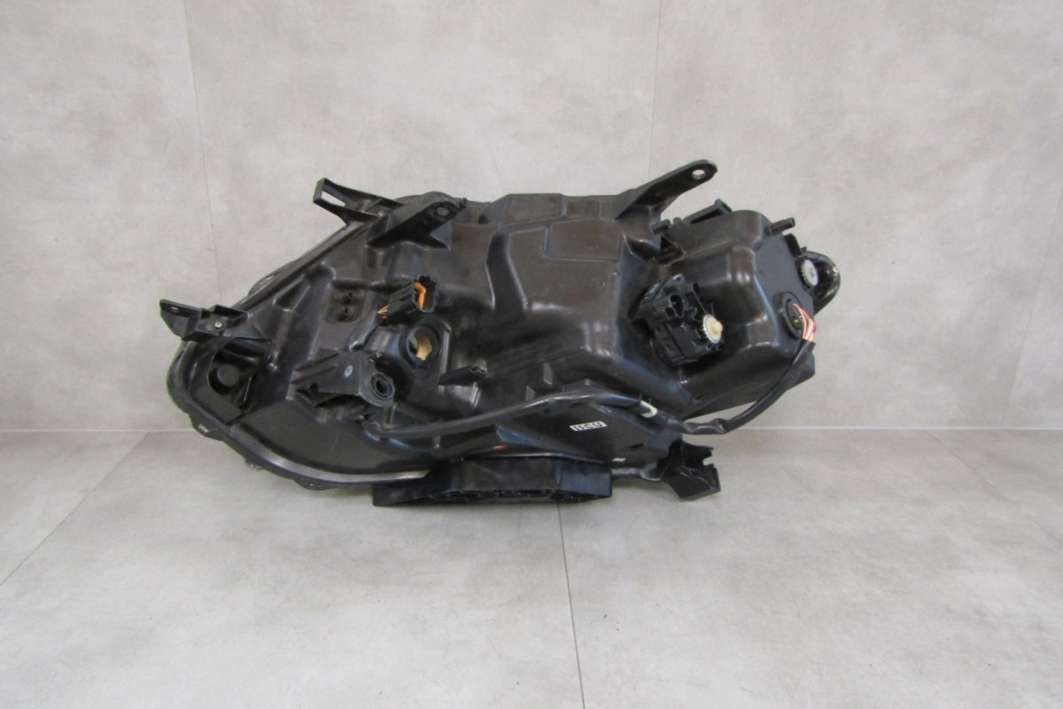 Prednji far Nissan X-Trail T32 LED RH desni 13-17