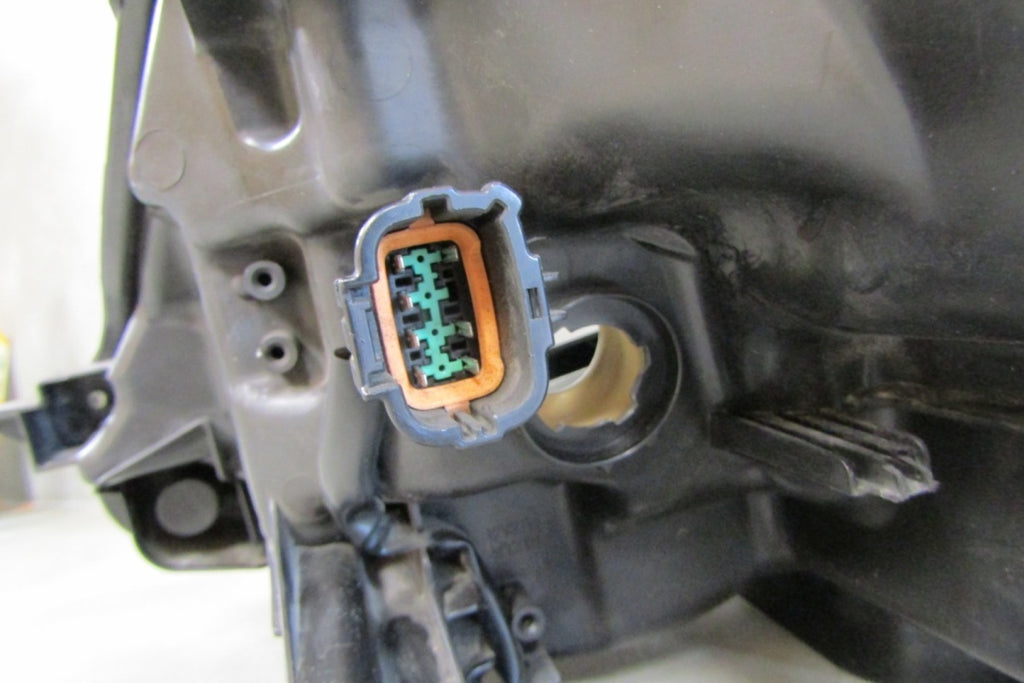 Prednji far Nissan X-Trail T32 LED RH desni 13-17