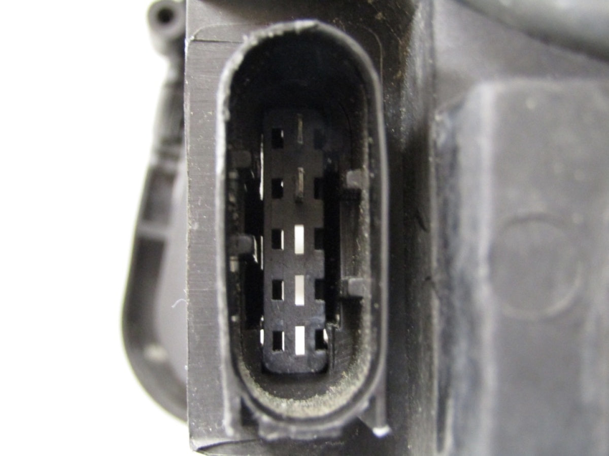 Prednji far MERCEDES S-KLASA W221 halogen sa sočivom RH desni 05-13 UK 1305235872