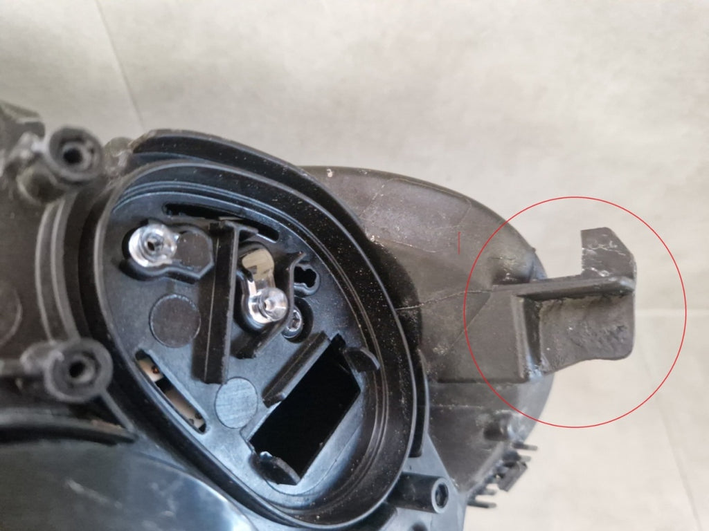 Prednji far BMW X5 G05 X6 G06 LASER 18-23 desni RH 9481790-09