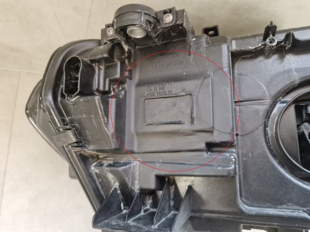 Prednji far BMW X5 G05 X6 G06 LASER 18-23 desni RH 9481790-09