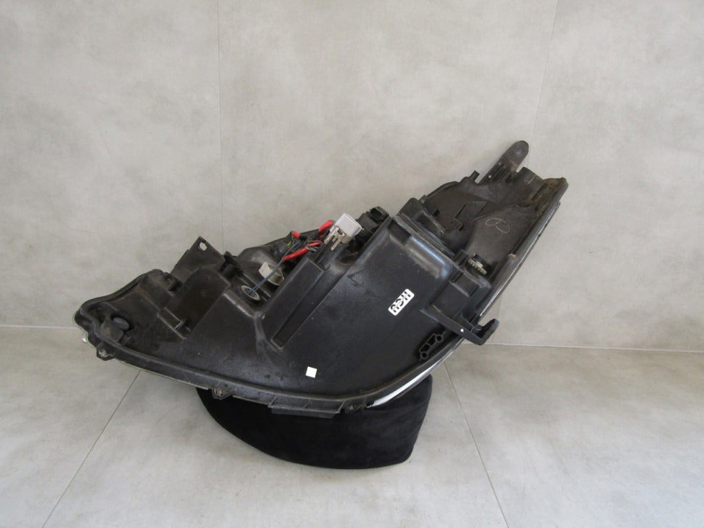 Prednji far TOYOTA YARIS 3 III LIFT halogen sa sočivom 14-17 RH desni