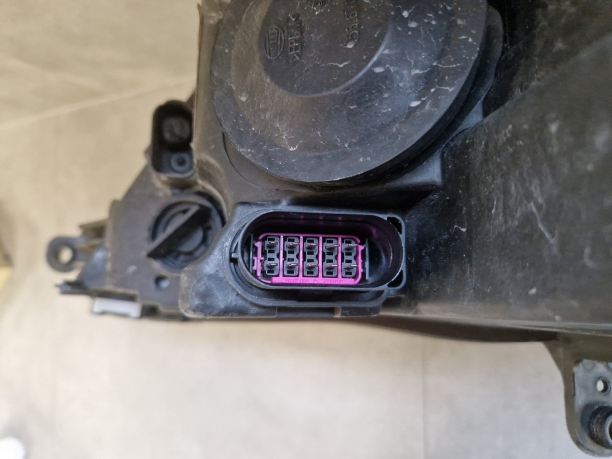 Prednji far VOLKSWAGEN GOLF 6 VI PLUS halogen desni RH 5M1941006G