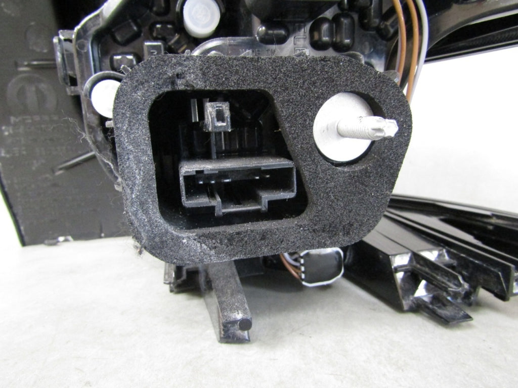 Stop svjetlo Citroën C3 Aircross II 2 halogen LH lijevi 24- 9848440780