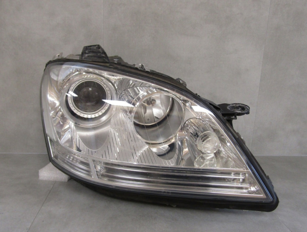 Prednji far MERCEDES ML W164 164 xenon zakretni 05-08 desni RH