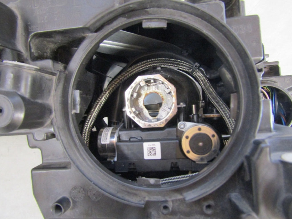 Prednji far VOLKSWAGEN TOURAN 1T1 xenon zakretni 10-15 LH lijevi 1T1941751G