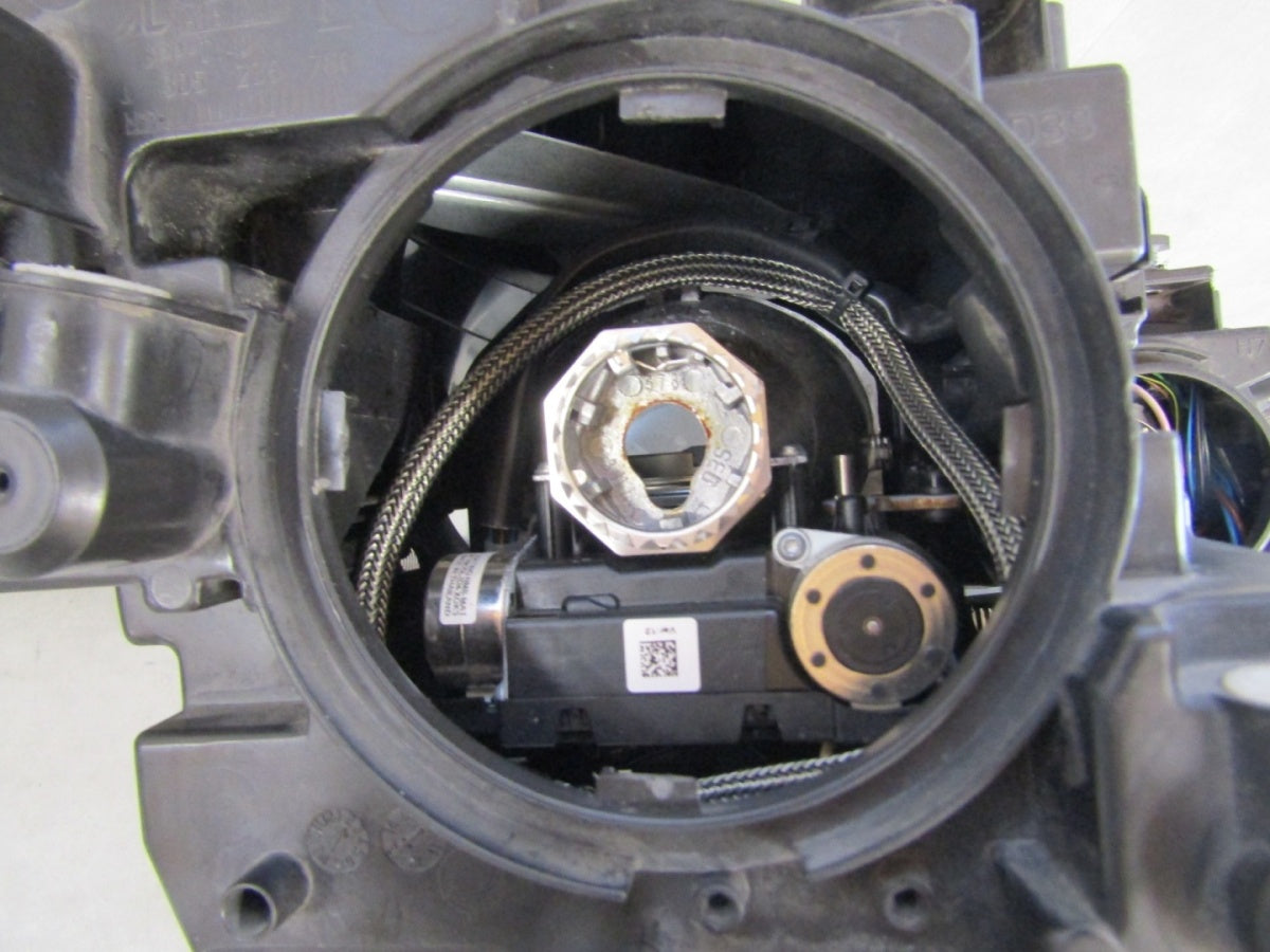 Prednji far VOLKSWAGEN TOURAN 1T1 xenon zakretni 10-15 LH lijevi 1T1941751G