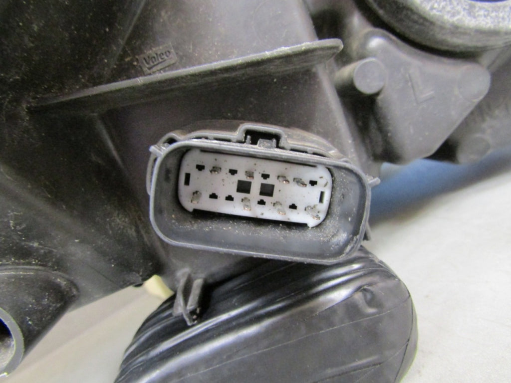 Prednji far FORD MONDEO MK5 halogen sa sočivom LH 14-19 DS73-13W030-EA