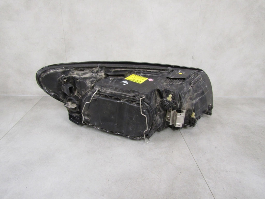 Prednji far VOLVO C30 halogen sa sočivom 06-09 LH lijevi 31214537
