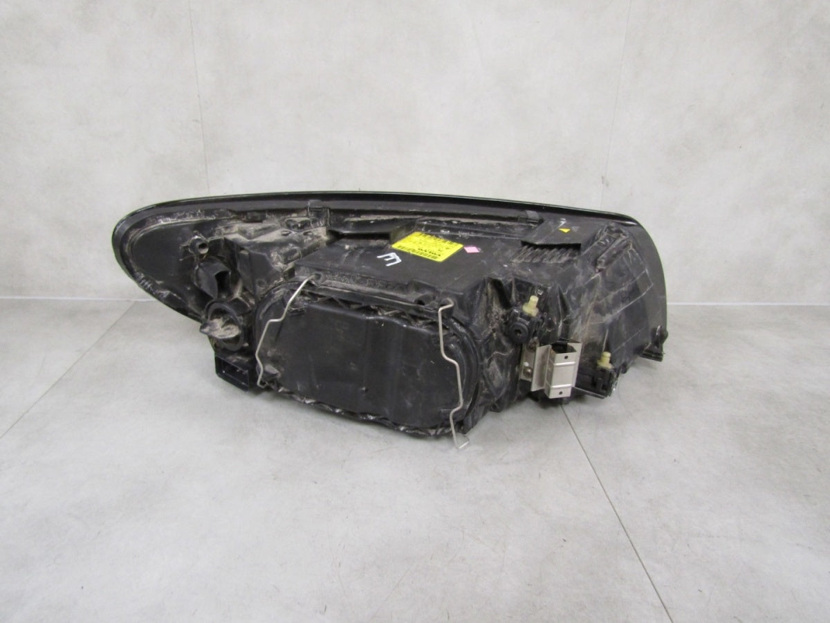 Prednji far VOLVO C30 halogen sa sočivom 06-09 LH lijevi 31214537