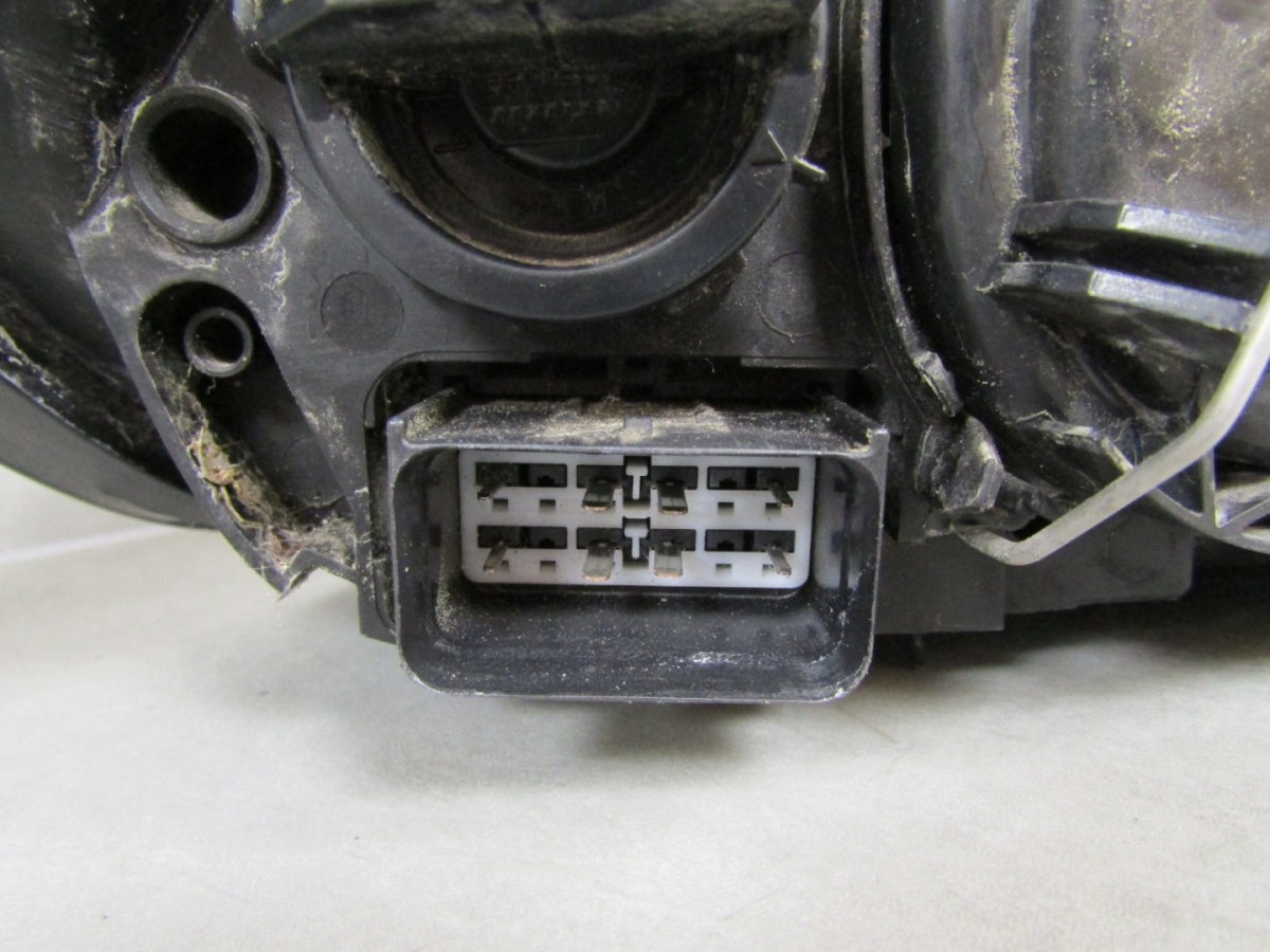 Prednji far VOLVO C30 halogen sa sočivom 06-09 LH lijevi 31214537