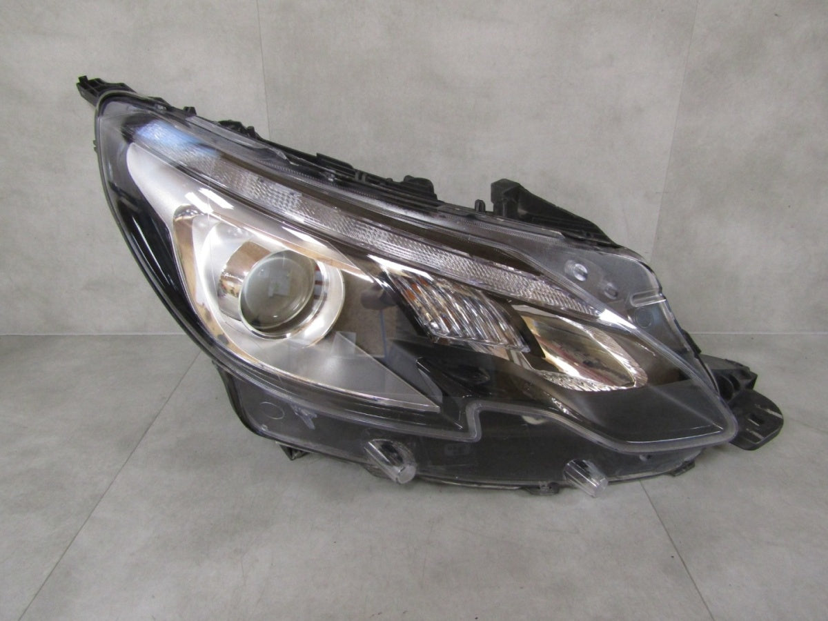 Prednji far PEUGEOT 2008 I halogen sa sočivom RH desni 13-16