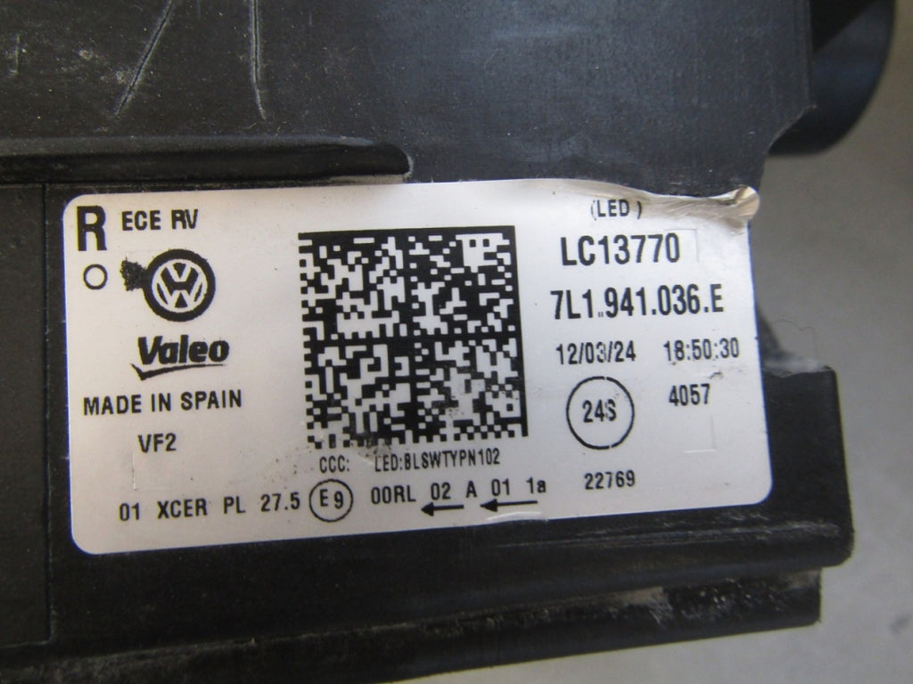 Prednji far FULL LED VOLKSWAGEN VW T6.1 MULTIVAN LIFT 19- RH desni 7L1941036E