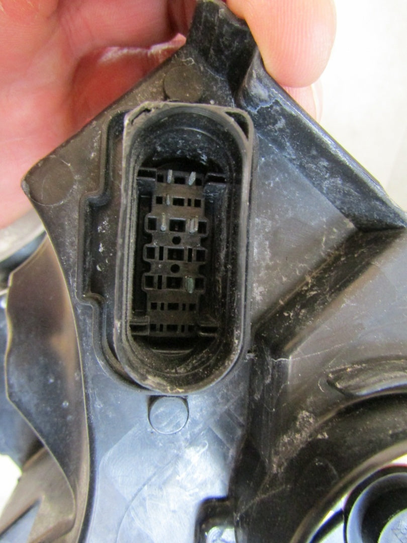 Prednji far VOLKSWAGEN VW GOLF 8 VIII LED 19-24 RH desni 5H1941006