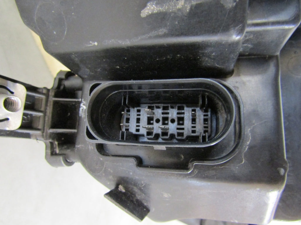Prednji far VOLKSWAGEN POLO 2G LIFT VALEO FULL LED 17-20 RH desni 90124570