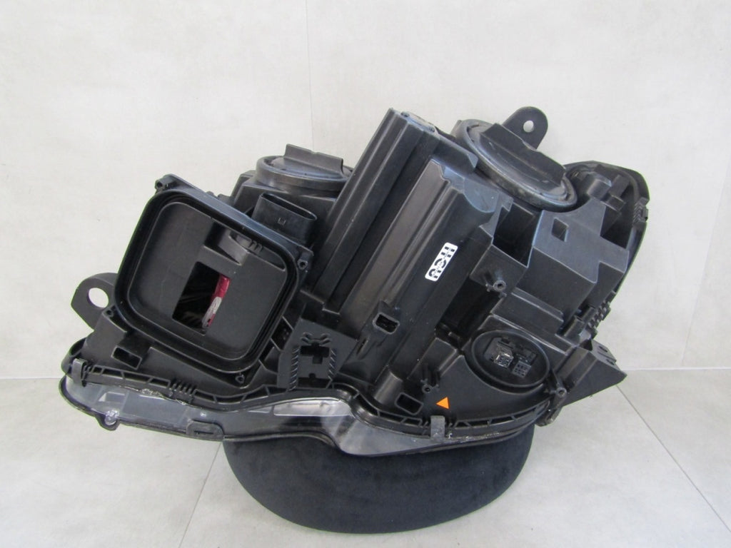 Prednji far MERCEDES W204 LIFT xenon zakretni ILS crni AMG RH desni 11-14 A2048208439