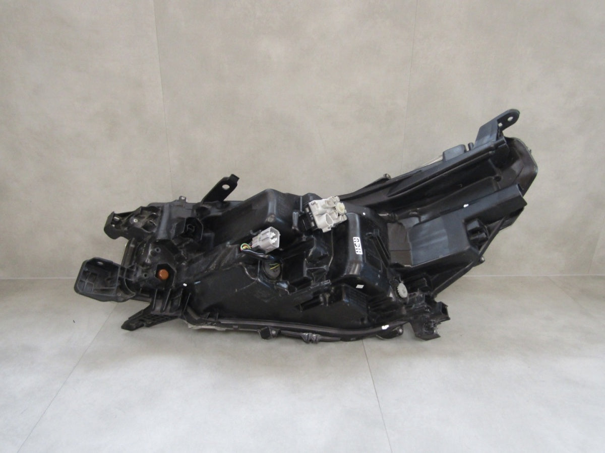 Prednji far TOYOTA HILUX VIII 8 LIFT FULL LED 20- RH desni