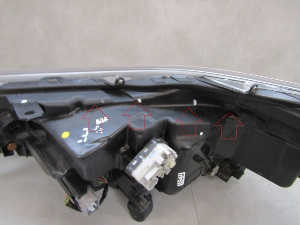 Prednji far TOYOTA HILUX VIII 8 LIFT FULL LED 20- RH desni