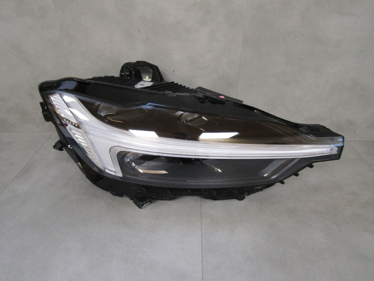 Prednji far VOLVO XC60 FULL LED crni 17-24 RH desni 32404706