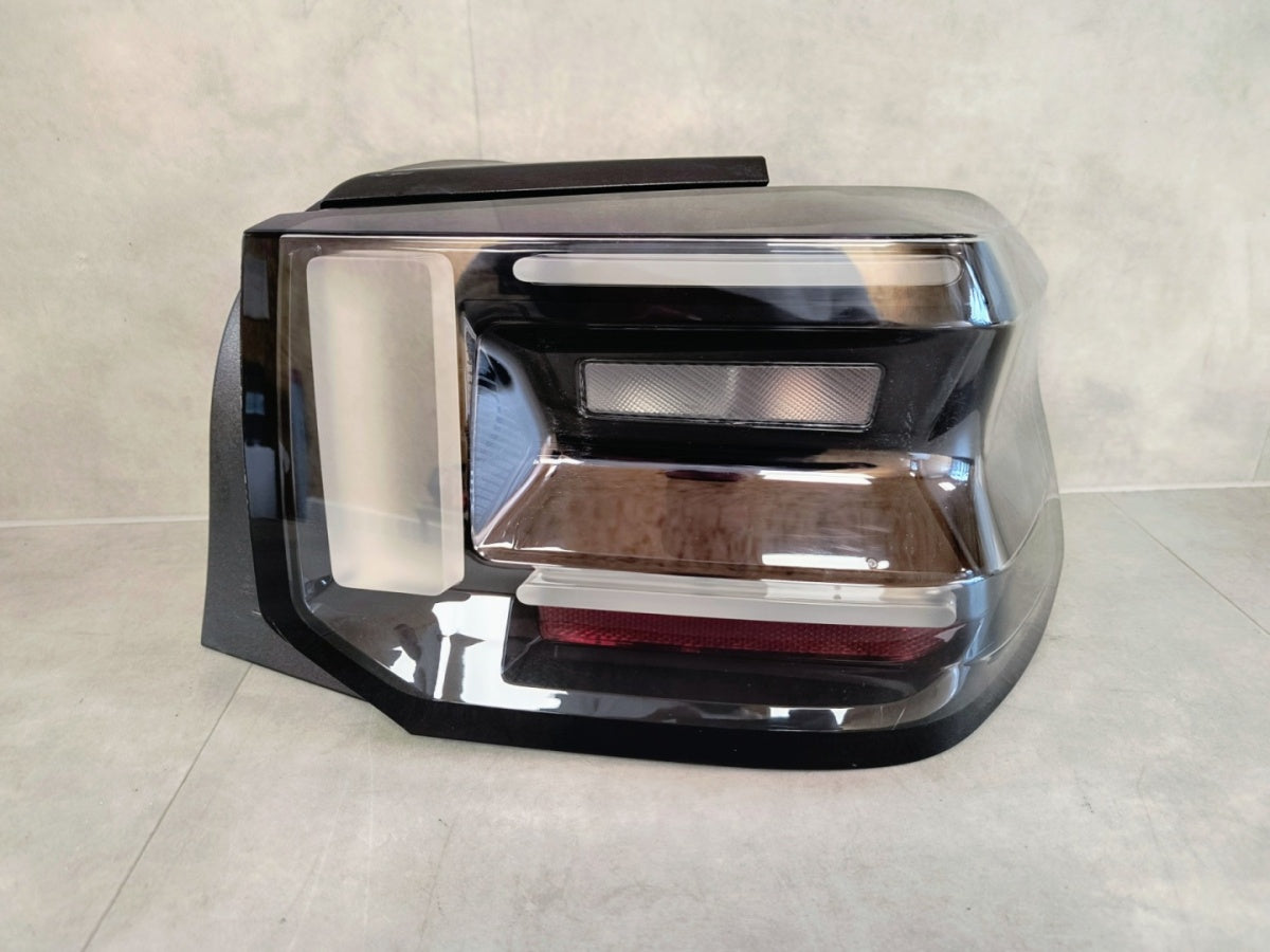 Stop svjetlo Citroen C3 IV halogen Z LED 24- desni RH 9845616480