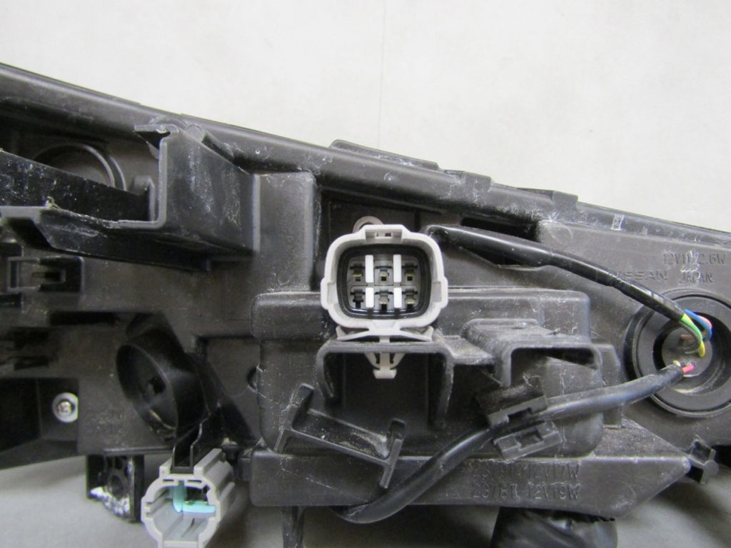 Prednji far NISSAN XTRAIL X-TRAIL T33 T 33 LED DRL 21- lijevi LH 210-23791