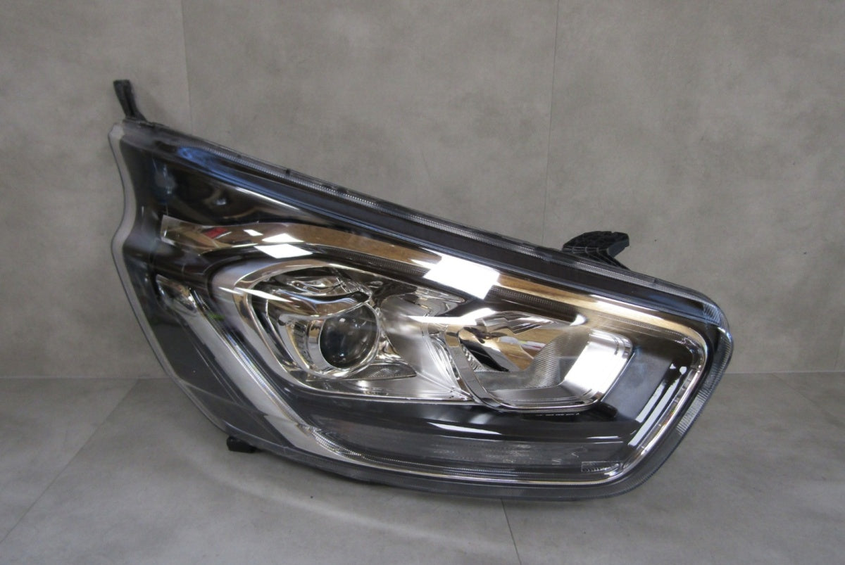 Prednji far FORD TRANSIT CUSTOM LIFT halogen sa sočivom Z LED 17-23 RH