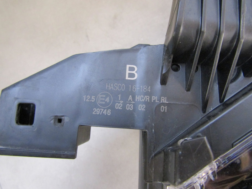 Prednji far TOYOTA COROLLA CROSS FULL LED 20- LH lijevi HASCO 16-184