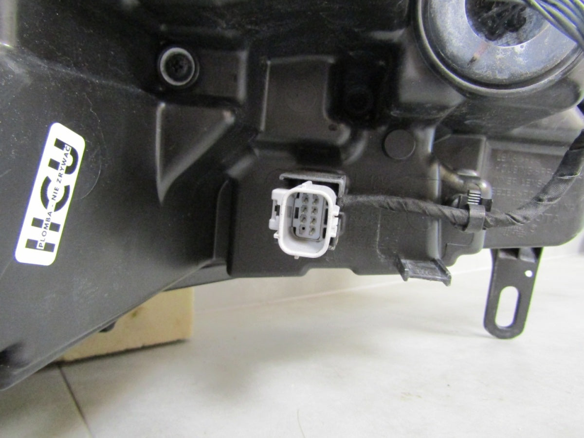 Prednji far TOYOTA COROLLA CROSS FULL LED 20- LH lijevi HASCO 16-184