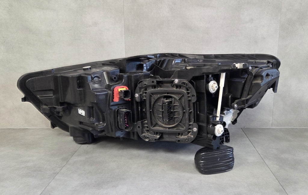 Prednji far AUDI A6 RS6 C7 LIFT MATRIX 14-18 RH desni 4G0941036