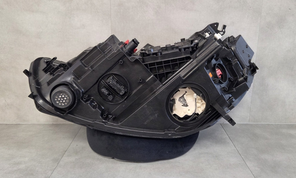 Prednji far AUDI A6 RS6 C7 LIFT MATRIX 14-18 RH desni 4G0941036