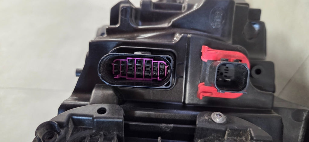 Prednji far AUDI A6 RS6 C7 LIFT MATRIX 14-18 RH desni 4G0941036