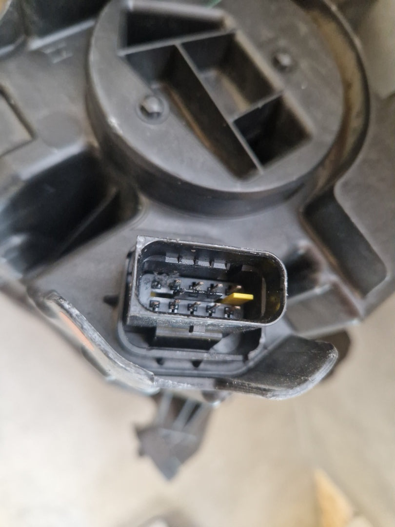Prednji far CITROEN C4 III 3 FULL LED lijevi LH 20- 9830649480