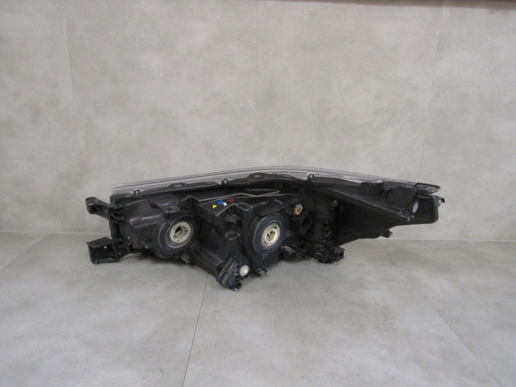 Prednji far TOYOTA HILUX 8 VIII LIFT halogen 20- RH