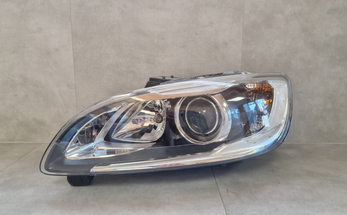 Prednji far VOLVO V60 II S60 II LIFT xenon zakretni lijevi LH 13-18