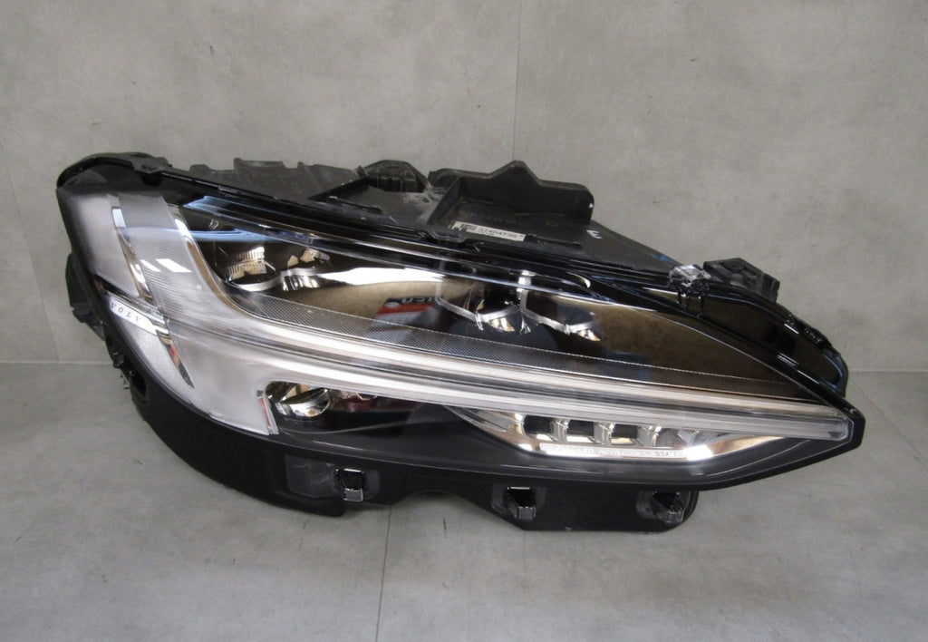 Prednji far VOLVO V90 S90 FULL LED ACTIVE HIGH BEAM 16- RH desni 32404736