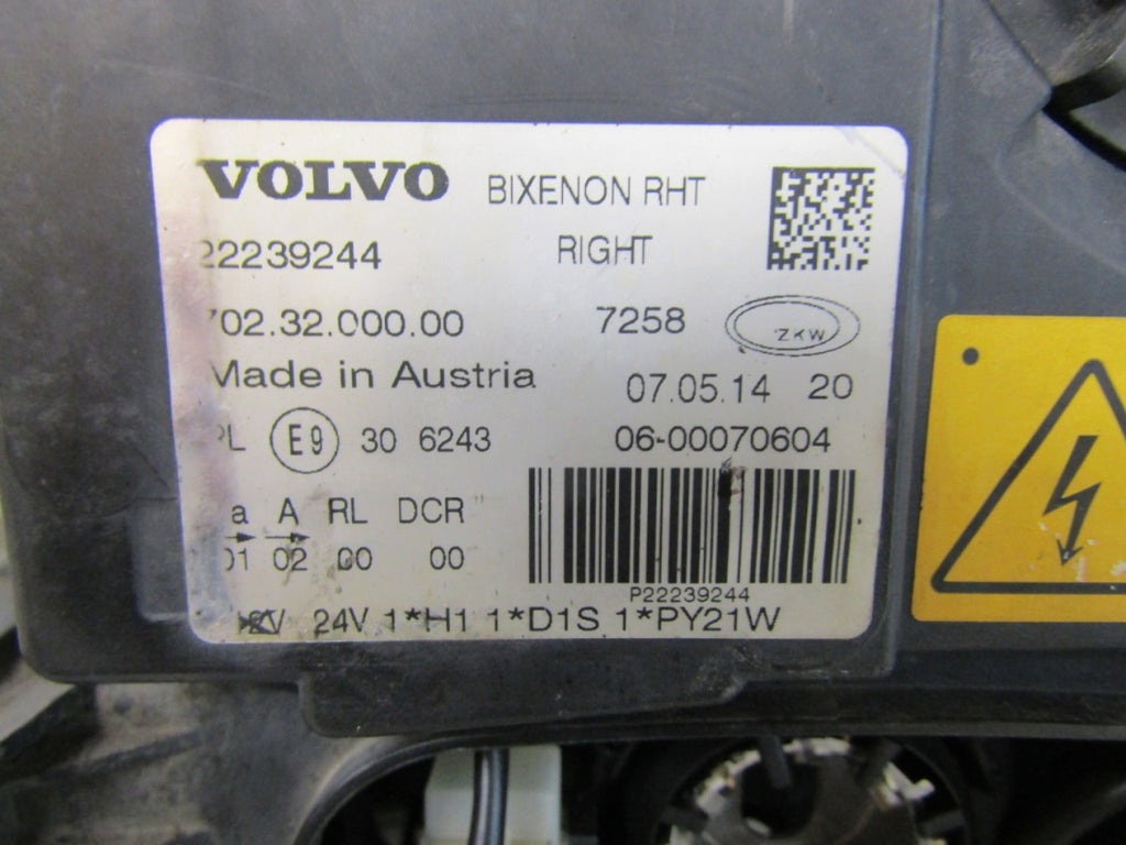 Prednji far VOLVO FH 4 xenon nezakretni 12-20 RH desni 22239244