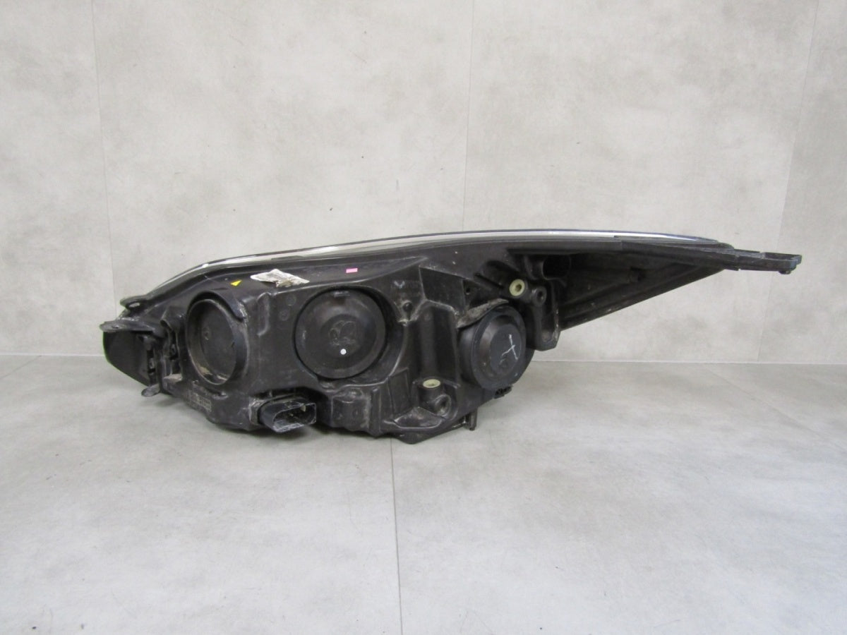 Prednji far FORD FOCUS MK3 III halogen RH desni CIEMNA 10-14