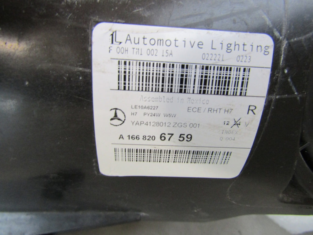Prednji far MERCEDES ML W166 halogen sa sočivom 11-15 RH A1668206759