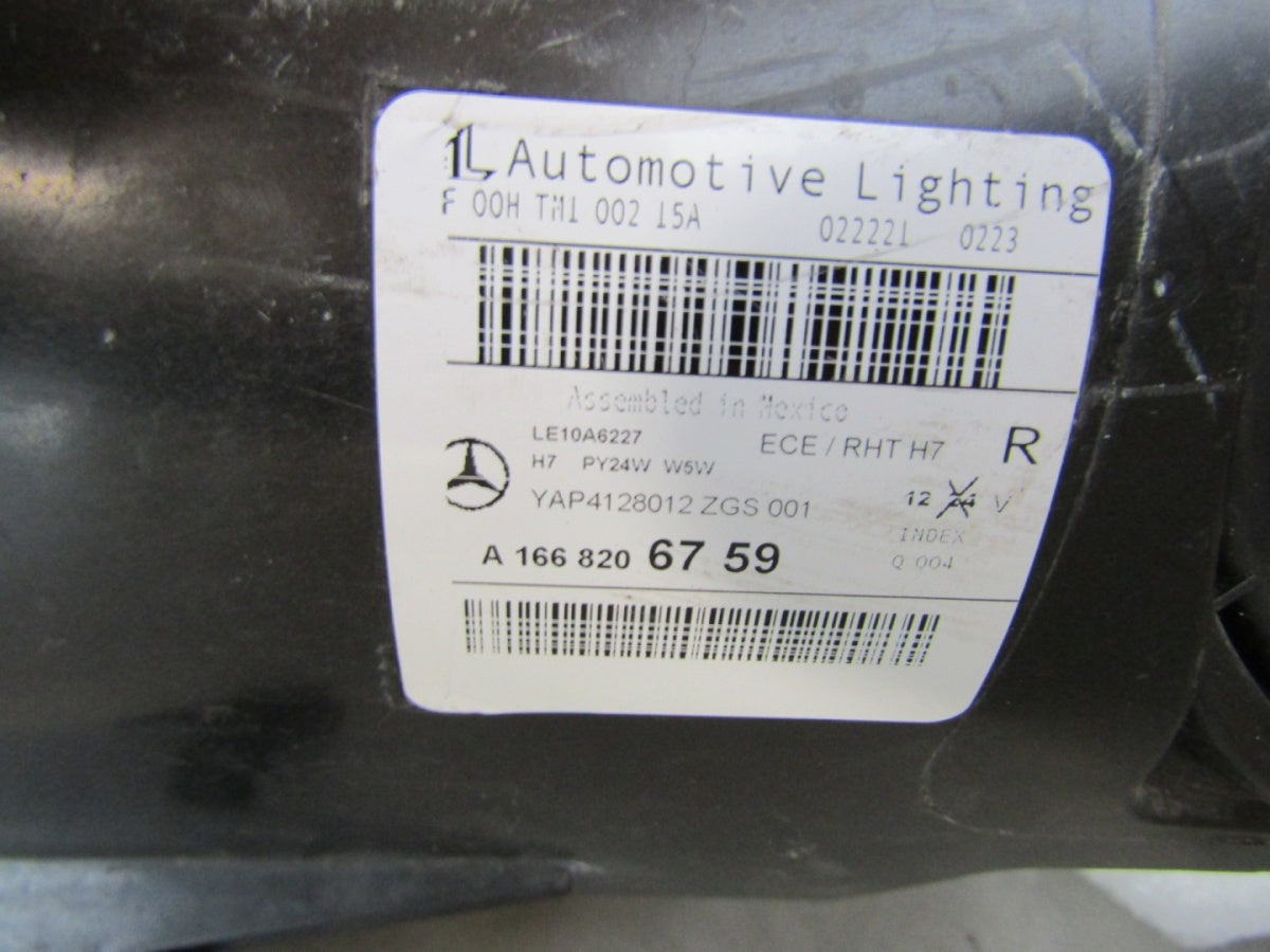 Prednji far MERCEDES ML W166 halogen sa sočivom 11-15 RH A1668206759