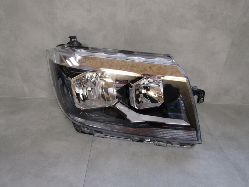 Prednji far VW CRAFTER 2 II halogen RH desni 16- 1EB012830-02