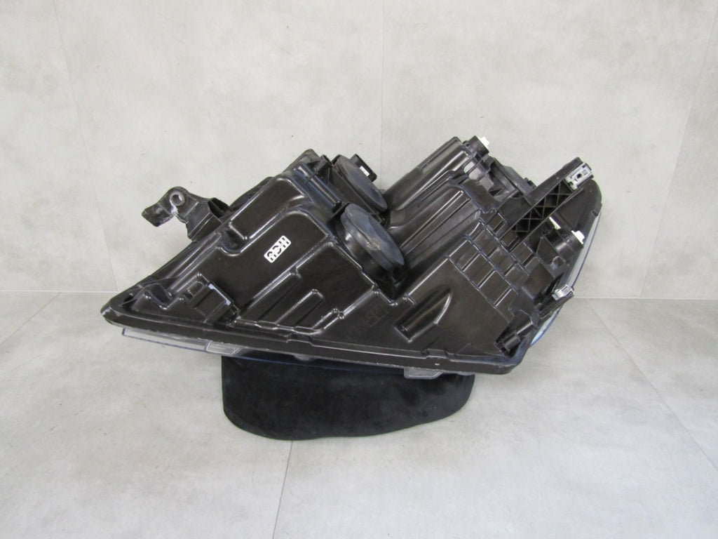 Prednji far VW CRAFTER 2 II halogen RH desni 16- 1EB012830-02